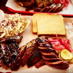 Jammin wings, brisket and links