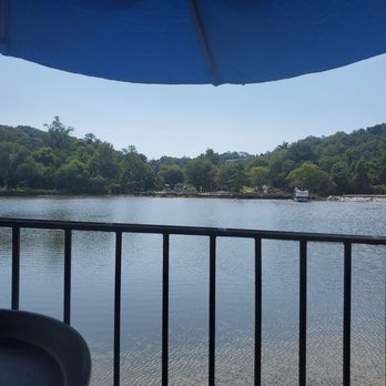 Gatsby's Landing - The lake. - New American Near Me - Roslyn, New York