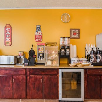 Rodeway Inn - Hotels Near Me - Gillette, Wyoming