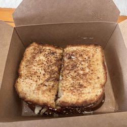 Planet Grilled Cheese - Sandwich