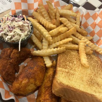 Minnie Bird - Nashville Tender Combo - Chicken Shop Near Me - Schaumburg, Illinois Minnie Bird - Nashville Tender Combo - Chicken Shop Near Me - Schaumburg, Illinois