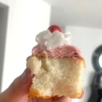 C'est Si Bon Bakery - Bakeries Near Me - San Jose, California