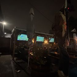 The Midlands Beer Garden - The outside bar stea