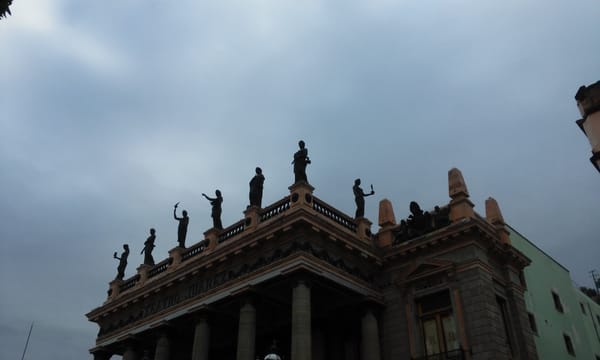 Teatro Juárez by null