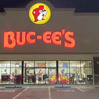 Buc-ee's - Entrance - Gas Stations Near Me - Temple, Texas