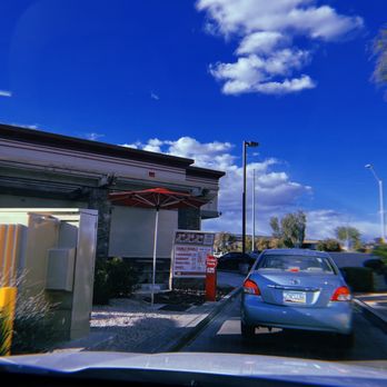 In-N-Out Burger - Drive-thru line - Burgers Near Me - Peoria, Arizona