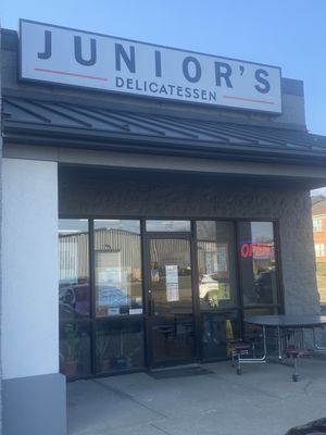 Junior’s Delicatessen by null