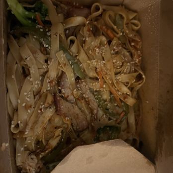 Munchiez 805 - Dragon noodles - Fast Food Near Me - Arroyo Grande, California Munchiez 805 - Dragon noodles - Fast Food Near Me - Arroyo Grande, California