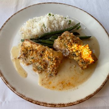 Merriman's - Macadamia crusted Mahi Mahi with garlic Jasmine rice - Hawaiian Near Me - Kamuela, Hawaii Merriman's - Macadamia crusted Mahi Mahi with garlic Jasmine rice - Hawaiian Near Me - Kamuela, Hawaii