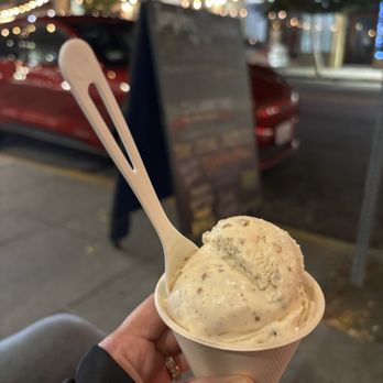 Humphry Slocombe - Berkeley - Secret Breakfast Ice Cream - Ice Cream & Frozen Yogurt Near Me - Berkeley, California Humphry Slocombe - Berkeley - Secret Breakfast Ice Cream - Ice Cream & Frozen Yogurt Near Me - Berkeley, California