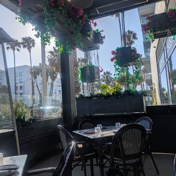Fitoor - Lovely outdoor patio - Indian Near Me - Santa Monica, California Fitoor - Lovely outdoor patio - Indian Near Me - Santa Monica, California