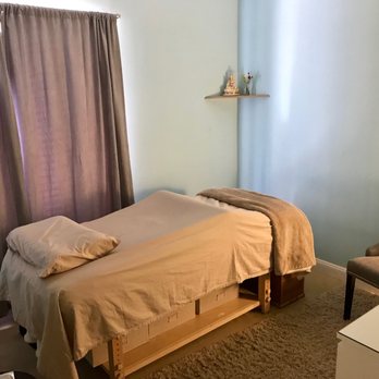 Revida Acupuncture & Wellness - Treatment Room - Acupuncture Near Me - San Francisco, California Revida Acupuncture & Wellness - Treatment Room - Acupuncture Near Me - San Francisco, California