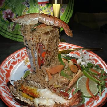 Rua Thai Restaurant - Mama Tom Yum Grilled River Prawn - Thai Near Me - Brooklyn, New York Rua Thai Restaurant - Mama Tom Yum Grilled River Prawn - Thai Near Me - Brooklyn, New York