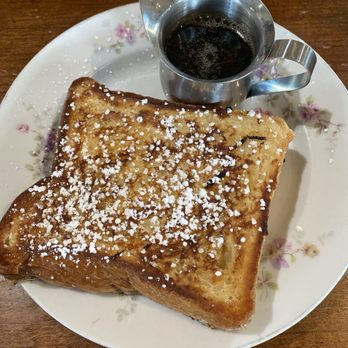 Petit Soleil - French toast - Breakfast & Brunch Near Me - Napa, California Petit Soleil - French toast - Breakfast & Brunch Near Me - Napa, California