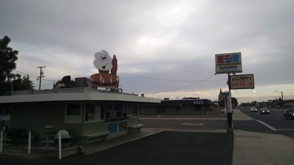 Gillman's Classic Drive-In by null