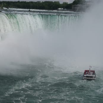 Niagara Falls - Hornblower boat close to Horseshoe Falls - Landmarks & Historical Buildings Near Me - Niagara Falls, Ontario Niagara Falls - Hornblower boat close to Horseshoe Falls - Landmarks & Historical Buildings Near Me - Niagara Falls, Ontario