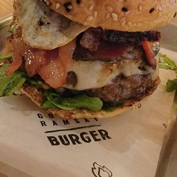 Gordon Ramsay Burger - Celebration burger - Salad Near Me - Chicago, Illinois