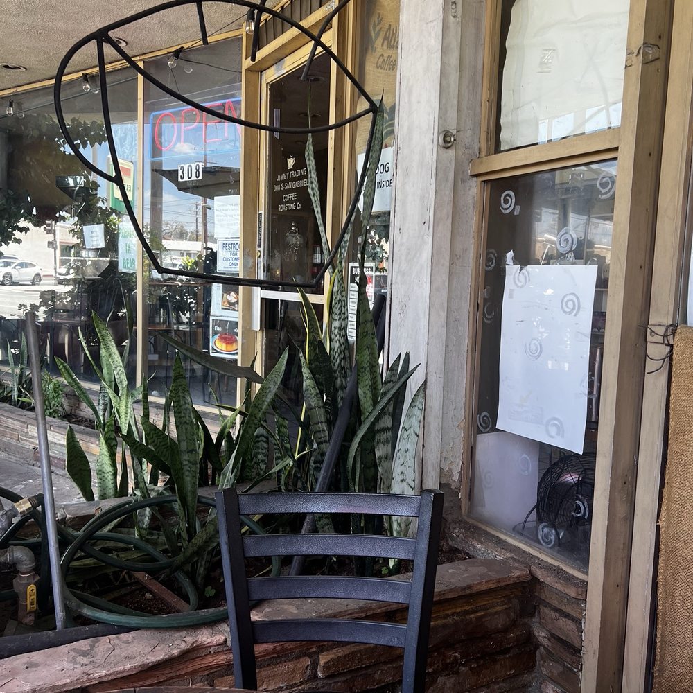 Fresh Roast - Outside patio - Coffee & Tea Near Me - San Gabriel, California