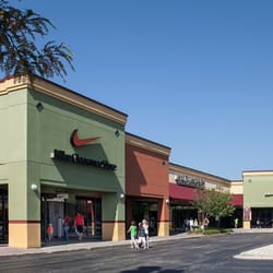 Johnson Creek Premium Outlets