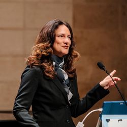 Lisa Wentz - San Francisco Voice Center - Voice Conference