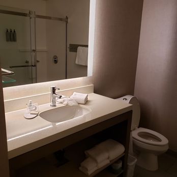 Hotel Trio Healdsburg - Hotels Near Me - Healdsburg, California
