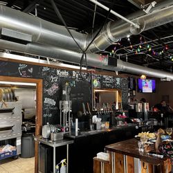 Krootz Brewing Company - Bar area