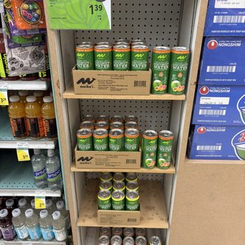 Foodland - Maika'i sparkling water - Grocery Near Me - Mililani, Hawaii