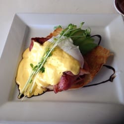 The Lott Cafe and Espresso Bar - Eggs Benedict