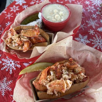 Luke's Lobster - 6oz on top with cup clam chowder ; 8oz bottom - Seafood Near Me - Las Vegas, Nevada
