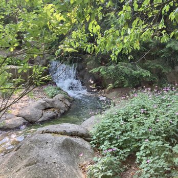 Schnormeier Gardens - Botanical Gardens Near Me - Gambier, Ohio