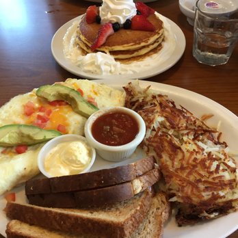 Le Peep Restaurant - American Near Me - Evanston, Illinois