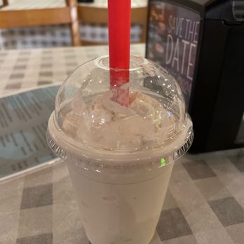 Cocktail Creamery - Killer Vaniller milkshake with bourbon infused whipped cream - Desserts Near Me - McKinney, Texas Cocktail Creamery - Killer Vaniller milkshake with bourbon infused whipped cream - Desserts Near Me - McKinney, Texas