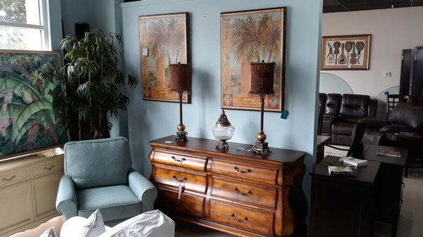 Bryson S Consignment Furniture 7999 Philips Hwy Ste 101