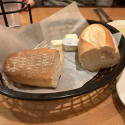Bella's Restaurant & Pizzeria - Bread