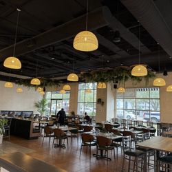 Lim Ros Thai Restaurant - Inside dining room