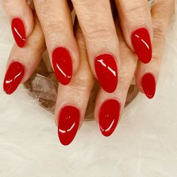 Willow Creek Day Spa & Salon - Flawless Nails by Trish!