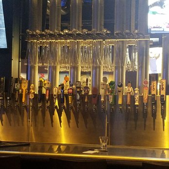 Yard House - Bars Near Me - Westlake, Ohio
