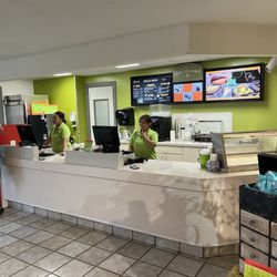 Big Island Candies - Snack bar.