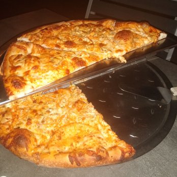 Slyce Madeira Beach - Buffalo chicken pizza - Pizza Near Me - Madeira Beach, Florida Slyce Madeira Beach - Buffalo chicken pizza - Pizza Near Me - Madeira Beach, Florida