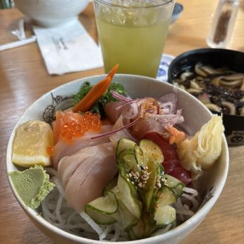 Toyo Sushi & Roll - 1. Chirashi Bowl - Sushi Bars Near Me - Anaheim, California