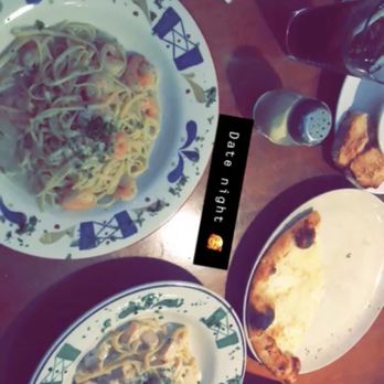 Venice Cucina - Shrimp Linguine Alla Scampi , Fettuccine Alfredo, four 4 Cheese Pizza - Italian Near Me - Venice, California Venice Cucina - Shrimp Linguine Alla Scampi , Fettuccine Alfredo, four 4 Cheese Pizza - Italian Near Me - Venice, California