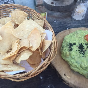 Papaya Playa Restaurant - Chips and guac - Seafood Near Me - Tulum, ROO