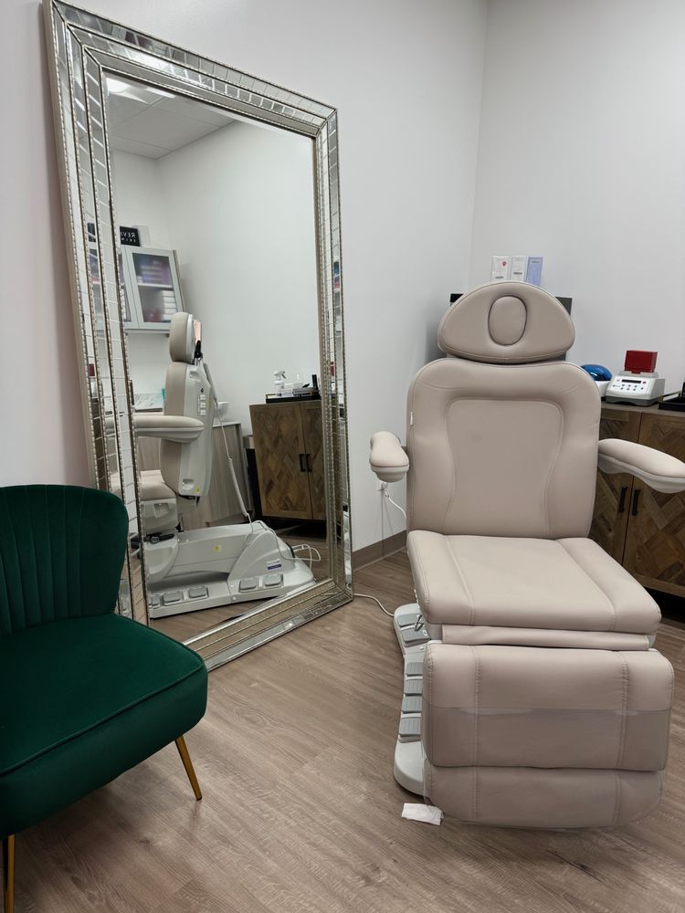 Bold Confidence Aesthetics Logo