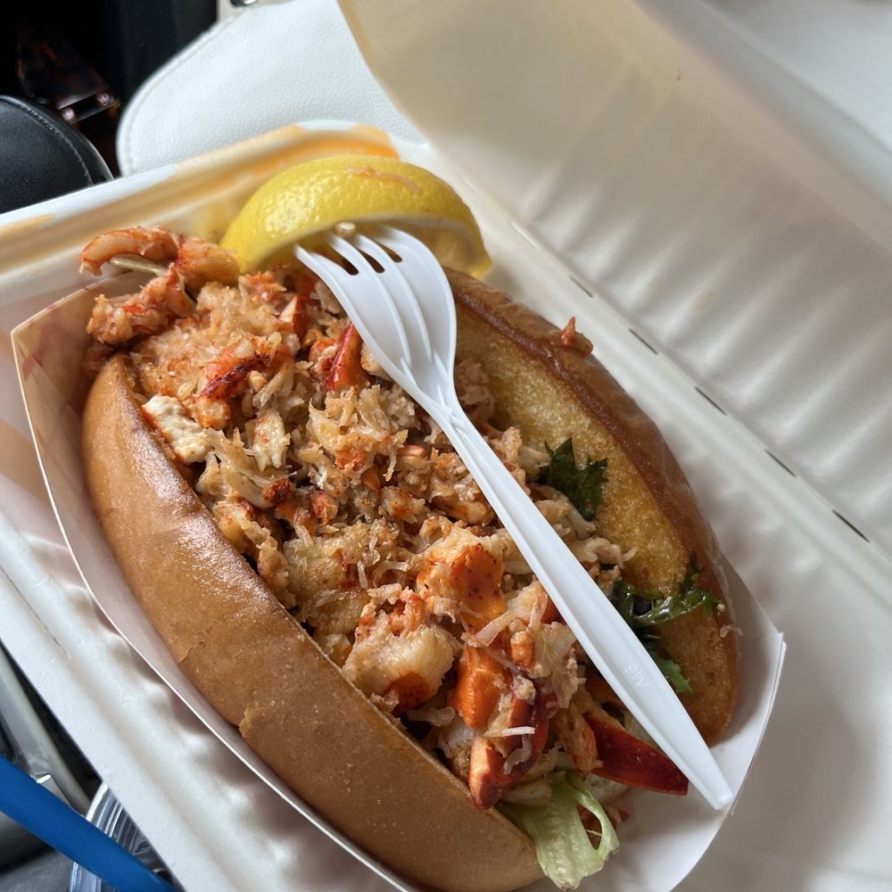 Monahan's Clam Shack - Warm lobster roll - Seafood Near Me - Narragansett, Rhode Island Monahan's Clam Shack - Warm lobster roll - Seafood Near Me - Narragansett, Rhode Island