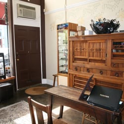 Lee Optometrics Optometry - Entrance to the front office