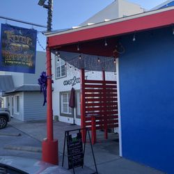 The Flying Harpoon - The entrance