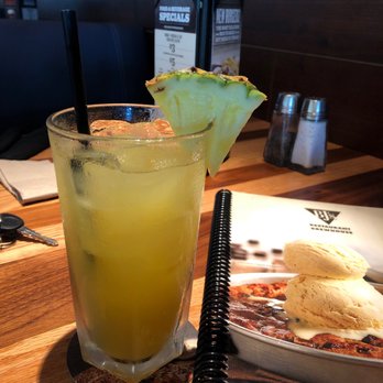 BJ's Restaurant & Brewhouse - Pineapple  Margarita  Yummy - Breweries Near Me - Warwick, Rhode Island