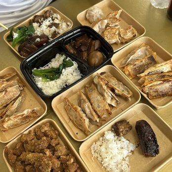 A-Pou's Taste - Potstickers, Taiwanese Braised Pork Over Rice, popcorn chicken - Taiwanese Near Me - Brooklyn, New York A-Pou's Taste - Potstickers, Taiwanese Braised Pork Over Rice, popcorn chicken - Taiwanese Near Me - Brooklyn, New York