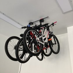 Handy Art - Ceiling bike mount