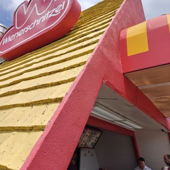 Wienerschnitzel - Hot Dogs Near Me - Baton Rouge, Louisiana